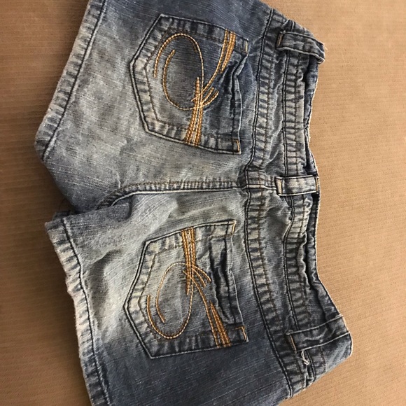 SO women’s shorts - Picture 2 of 3